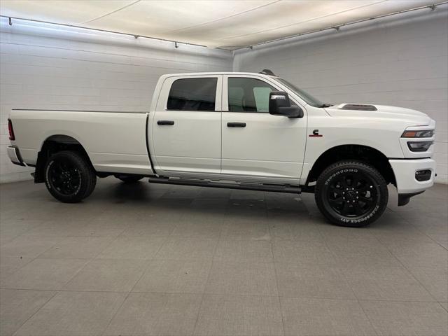 2026 RAM Ram 2500 RAM 2500 BLACK EXPRESS CREW CAB 4X4 8 BOX 2026 RAM Ram 2500 RAM 2500 BLACK EXPRESS CREW CAB 4X4 8 BOX