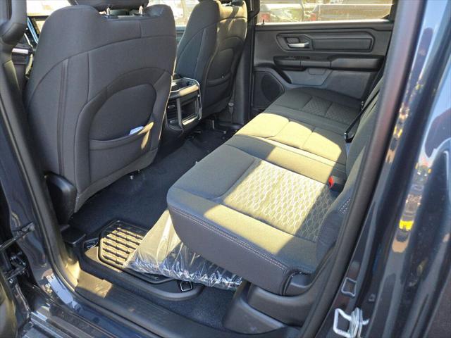 2026 Ram 1500 Express Crew Cab 4x4 5'7" Box
