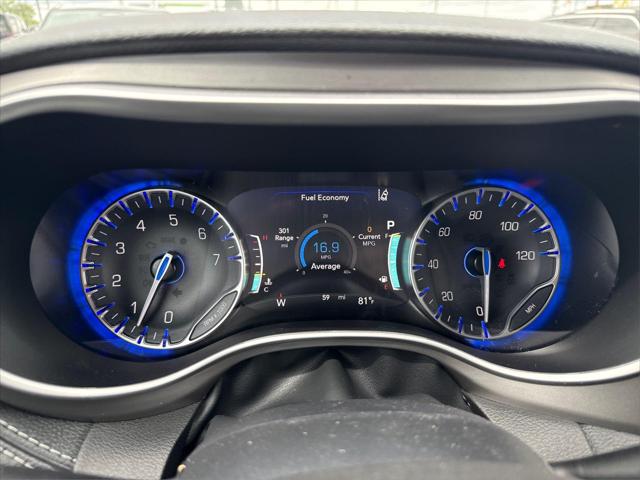 2027 Chrysler Pacifica Select