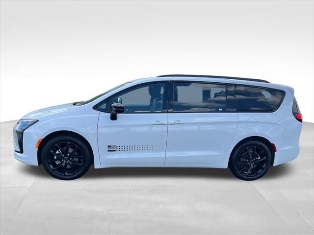 2027 Chrysler Pacifica PACIFICA SELECT