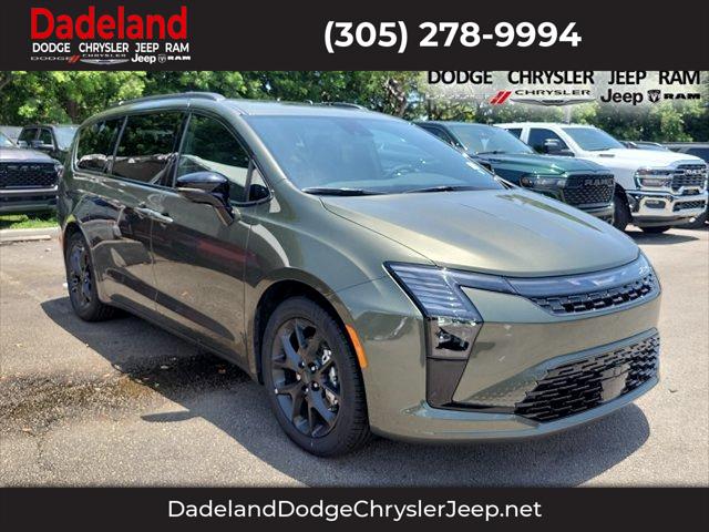 2027 Chrysler Pacifica Limited for sale in Miami, FL