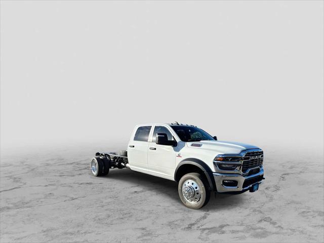 2026 RAM 5500 Chassis RAM 5500 TRADESMAN CHASSIS CREW CAB 4X4 84 CA