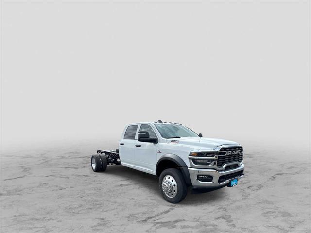 2026 RAM 5500 Chassis RAM 5500 TRADESMAN CHASSIS CREW CAB 4X4 84 CA
