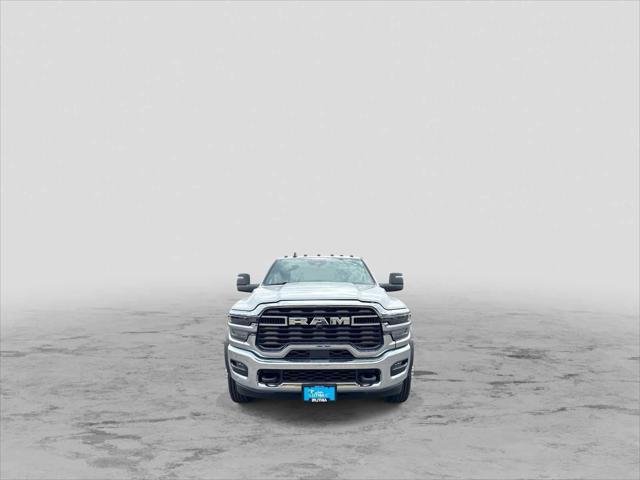 2026 RAM 5500 Chassis RAM 5500 TRADESMAN CHASSIS CREW CAB 4X4 84 CA