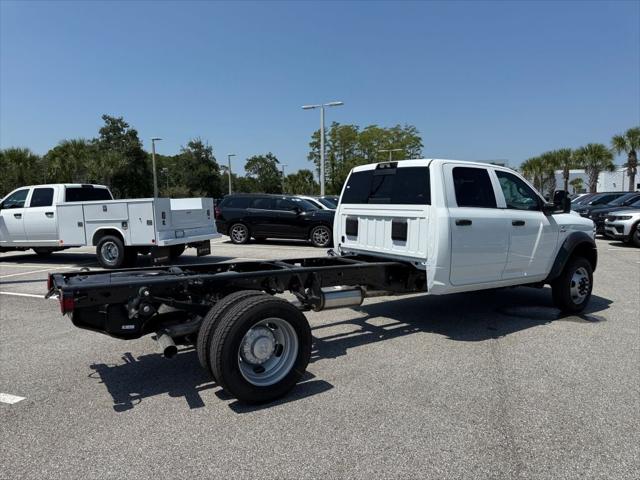 2026 RAM 5500 Chassis RAM 5500 TRADESMAN CHASSIS CREW CAB 4X4 84 CA
