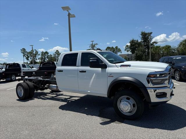 2026 RAM 5500 Chassis RAM 5500 TRADESMAN CHASSIS CREW CAB 4X4 84 CA