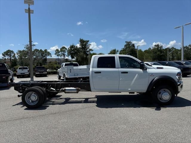 2026 RAM 5500 Chassis RAM 5500 TRADESMAN CHASSIS CREW CAB 4X4 84 CA