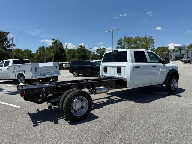 2026 RAM 5500 Chassis RAM 5500 TRADESMAN CHASSIS CREW CAB 4X4 84 CA
