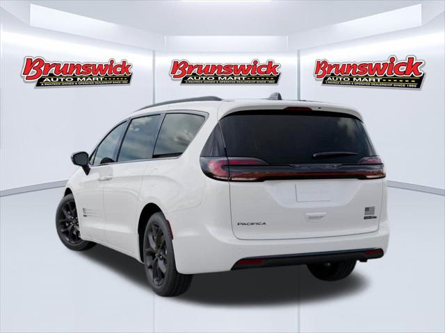 2027 Chrysler Pacifica PACIFICA SELECT AWD