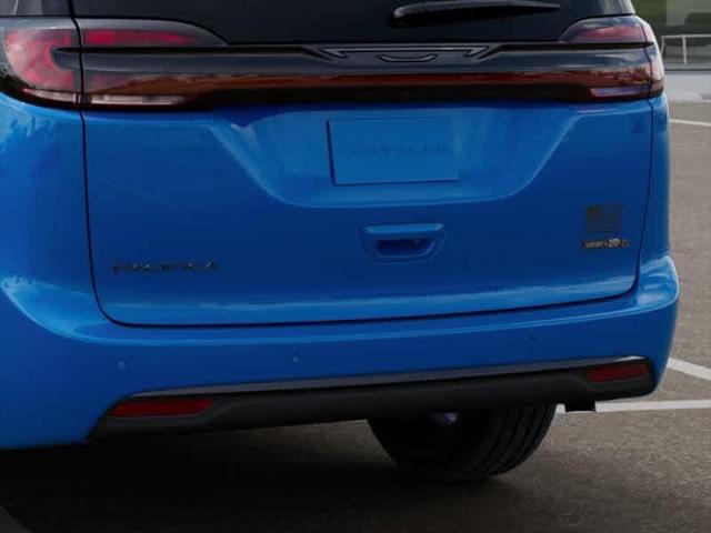 2027 Chrysler Pacifica Select for sale in Brunswick, OH