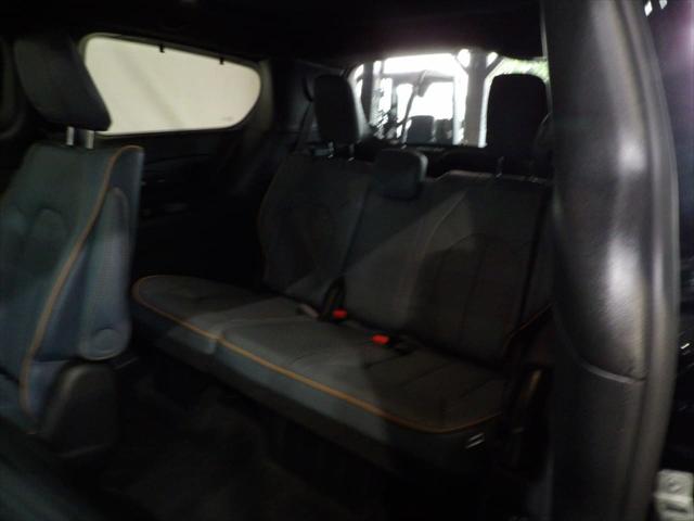 2027 Chrysler Pacifica Pinnacle