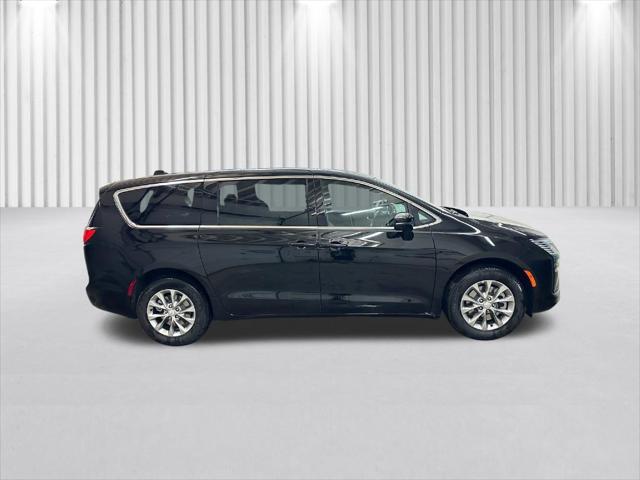 2027 Chrysler Pacifica PACIFICA SELECT AWD 2027 Chrysler Pacifica PACIFICA SELECT AWD
