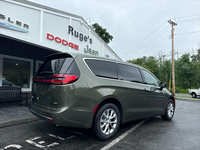2027 Chrysler Pacifica PACIFICA SELECT AWD