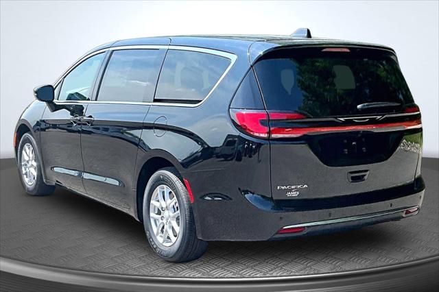 2027 Chrysler Pacifica PACIFICA SELECT
