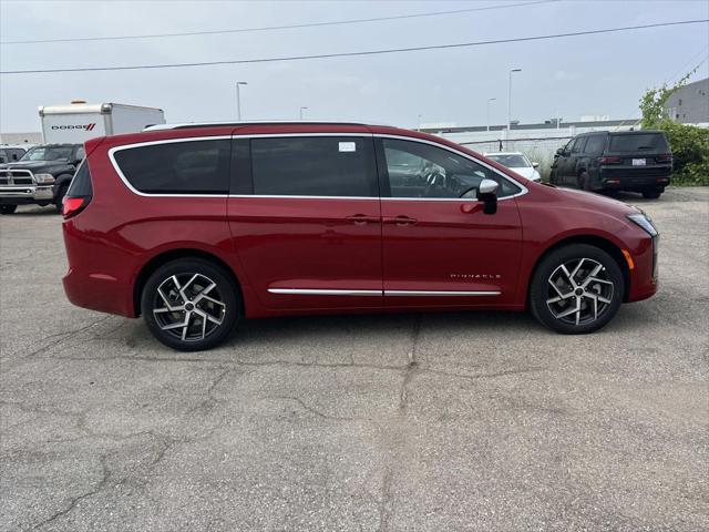 2027 Chrysler Pacifica PACIFICA PINNACLE AWD 2027 Chrysler Pacifica PACIFICA PINNACLE AWD