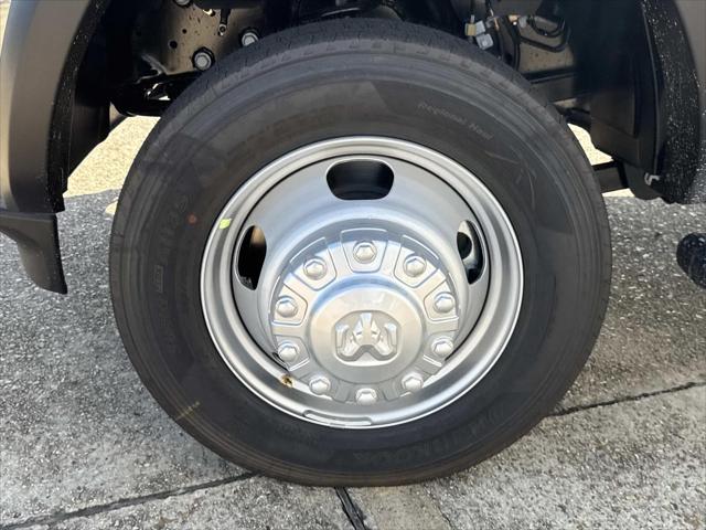 2026 RAM 5500 Chassis RAM 5500 TRADESMAN CHASSIS CREW CAB 4X2 84 CA