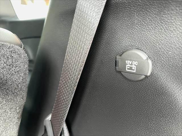 2027 Chrysler Pacifica Select AWD