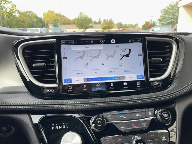 2027 Chrysler Pacifica Select AWD