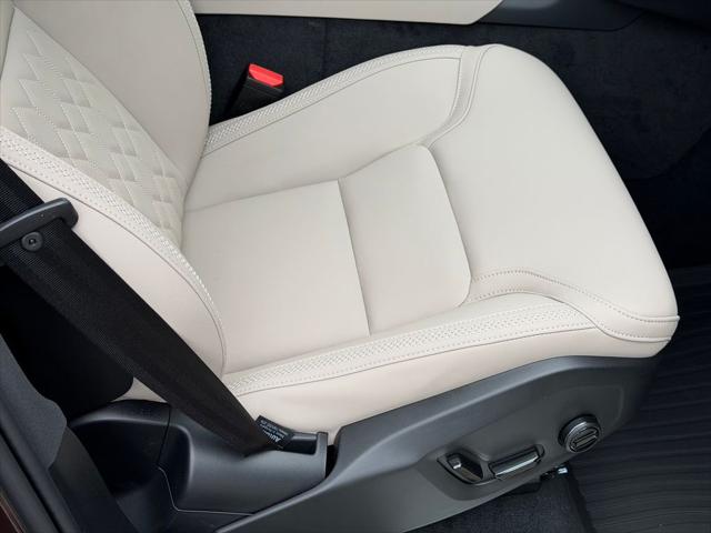 2026 Volvo XC90 Plus, B6 AWD Gas mild hybrid, Gasoline, Bright, 7 Seats