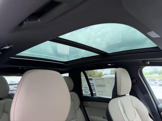 2026 Volvo XC90 Plus, B6 AWD Gas mild hybrid, Gasoline, Bright, 7 Seats