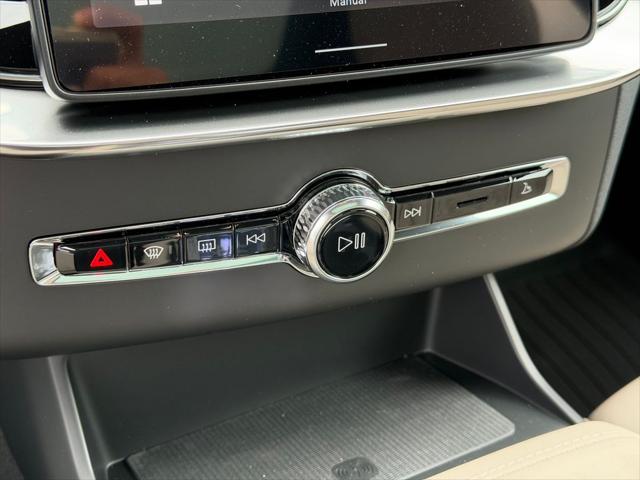 2026 Volvo XC90 Plus, B6 AWD Gas mild hybrid, Gasoline, Bright, 7 Seats