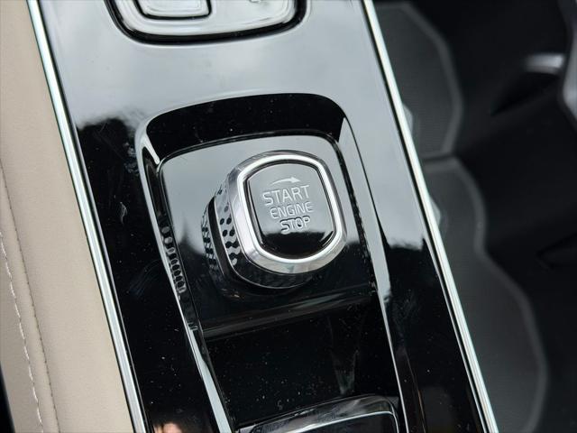2026 Volvo XC90 Plus, B6 AWD Gas mild hybrid, Gasoline, Bright, 7 Seats