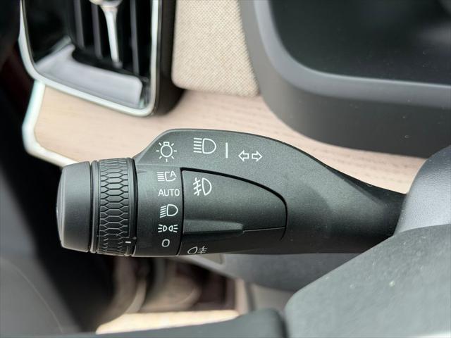 2026 Volvo XC90 Plus, B6 AWD Gas mild hybrid, Gasoline, Bright, 7 Seats
