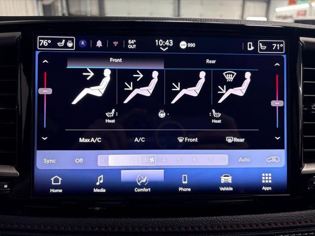 2027 Chrysler Pacifica Select