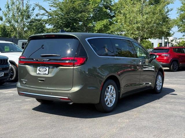 2027 Chrysler Pacifica PACIFICA SELECT