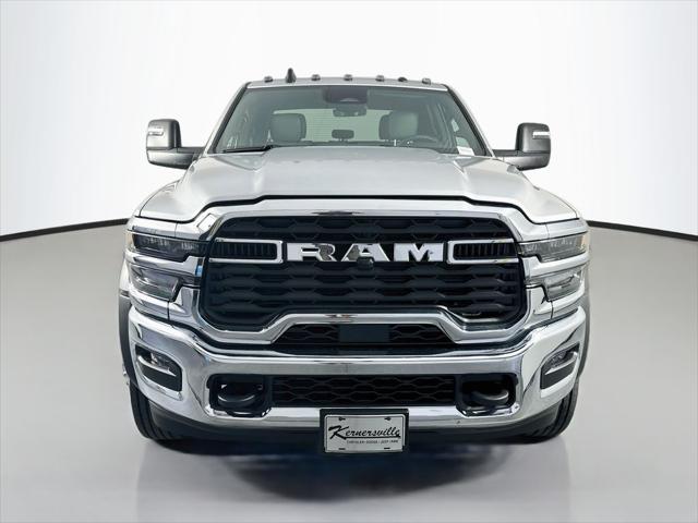 2026 RAM 5500 Chassis RAM 5500 TRADESMAN CHASSIS CREW CAB 4X2 60 CA