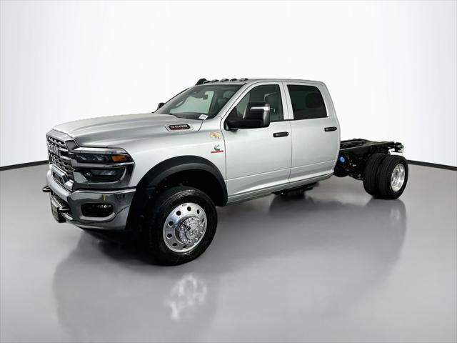 2026 RAM 5500 Chassis RAM 5500 TRADESMAN CHASSIS CREW CAB 4X4 60 CA