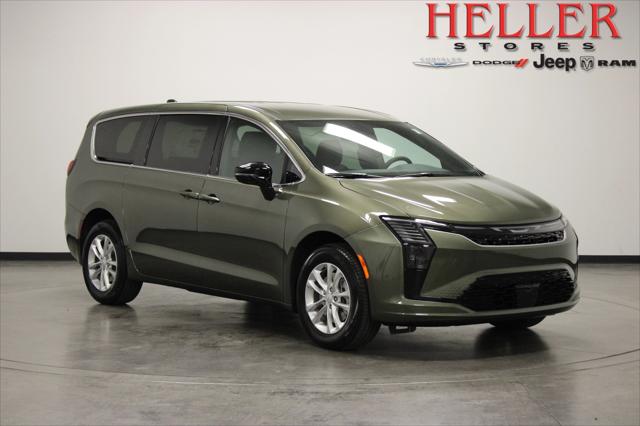 2027 Chrysler Pacifica Select for sale in Pontiac, IL