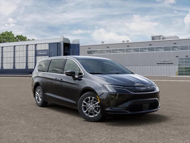 2027 Chrysler Pacifica Select for sale in New Port Richey, FL