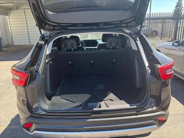 2025 Chevrolet Trax FWD LT