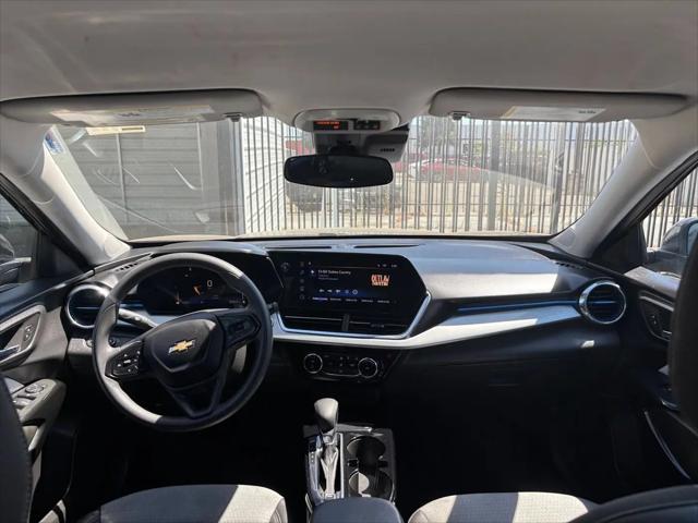 2025 Chevrolet Trax FWD LT