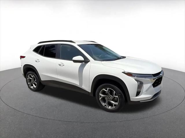 2025 Chevrolet Trax FWD LT