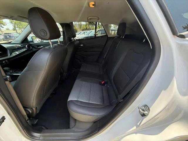 2025 Chevrolet Trax FWD LT