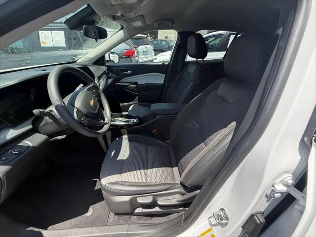 2025 Chevrolet Trax FWD LT