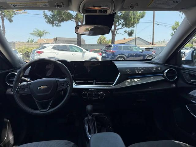 2025 Chevrolet Trax FWD LT