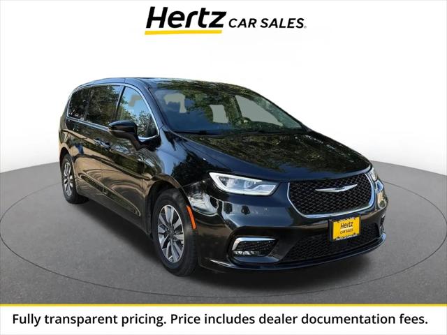 2023 Chrysler Pacifica Hybrid Touring L for sale in Bedford, TX