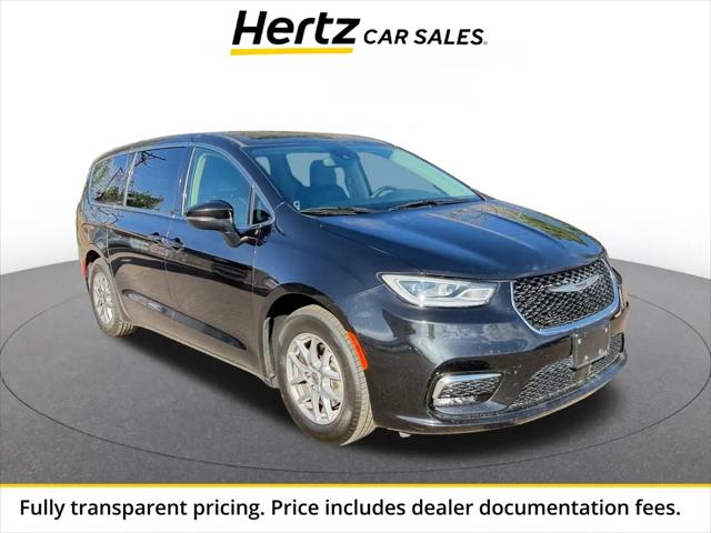 2023 Chrysler Pacifica Touring L for sale in Englewood, CO