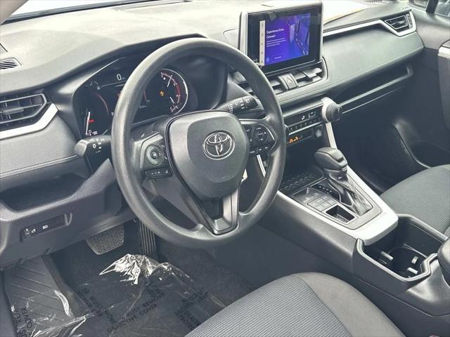 2024 Toyota RAV4 LE 2024 Toyota RAV4 LE