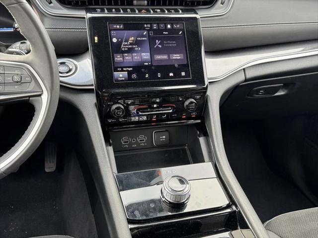 2023 Jeep Grand Cherokee Altitude 4x4 2023 Jeep Grand Cherokee Altitude 4x4