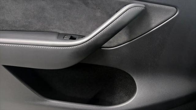 2024 Tesla Model Y Long Range Single Motor Rear-Wheel Drive