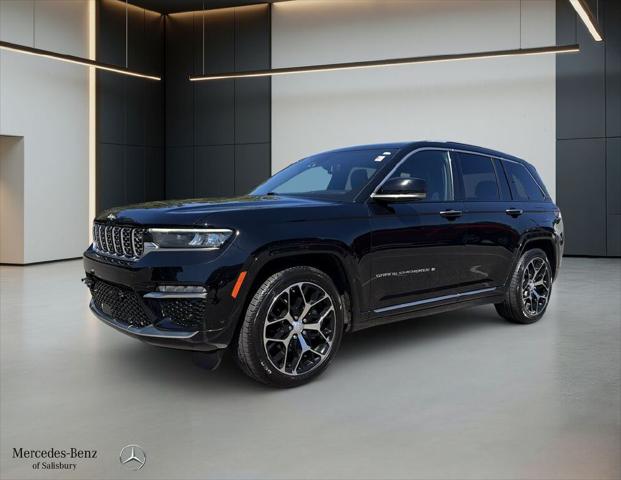 2022 Jeep Grand Cherokee Summit Reserve 4x4 2022 Jeep Grand Cherokee Summit Reserve 4x4