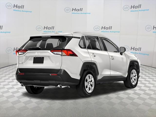 2022 Toyota RAV4 LE 2022 Toyota RAV4 LE
