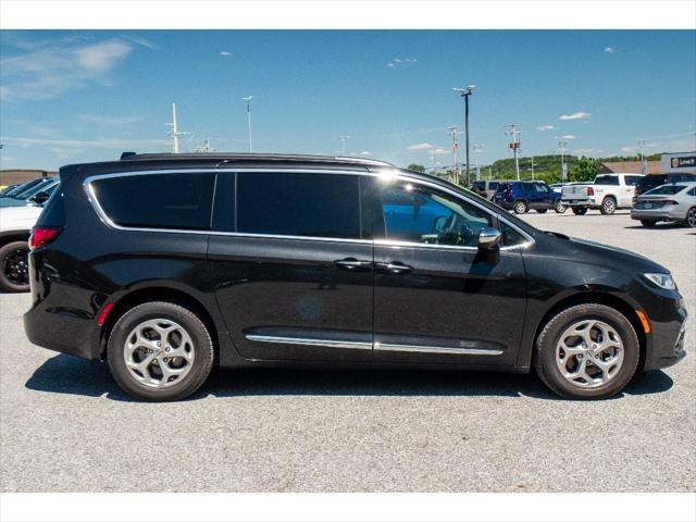 2023 Chrysler Pacifica Limited AWD