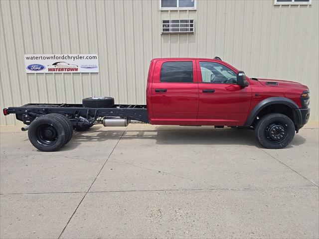 2025 RAM 5500 Chassis RAM 5500 TRADESMAN CHASSIS CREW CAB 4X4 84 CA
