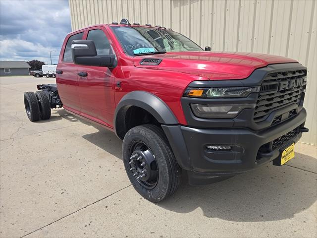 2025 RAM 5500 Chassis RAM 5500 TRADESMAN CHASSIS CREW CAB 4X4 84 CA