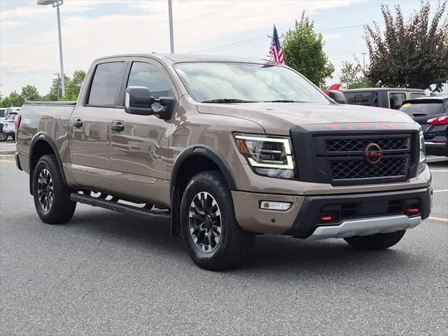 2023 Nissan TITAN Crew Cab PRO-4X 4x4 2023 Nissan TITAN Crew Cab PRO-4X 4x4